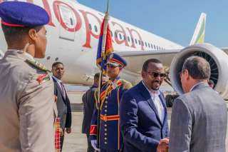 وزير البترول يستقبل رئيس وزراء...