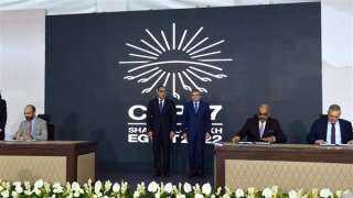 قمة المناخ.. رئيس الوزراء يشهد...