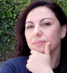 سنية الشامخي تستقيل من إدارة...