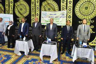 محافظ أسيوط يشهد فعاليات الحوار...