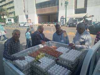 محافظ أسيوط :منافذ بيع متنقلة...