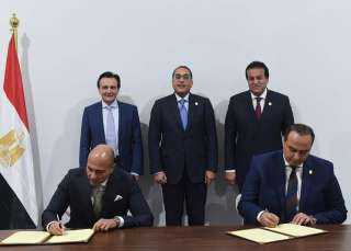 رئيس الوزراء يشهد مراسم توقيع...