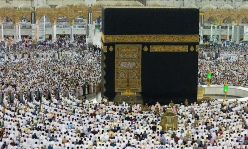 ”السياحة” تعفي مشرفي رحلات العمرة من دفع 3200 رسوم البوابة