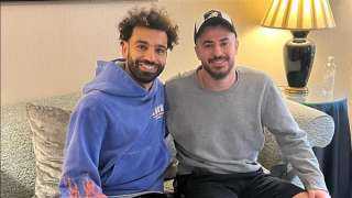 محمد صلاح يزور محمود الونش...
