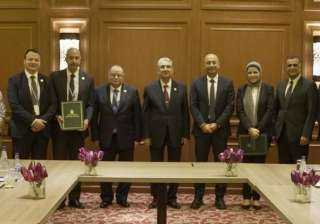 وزير الكهرباء يشهد توقيع بروتوكول...