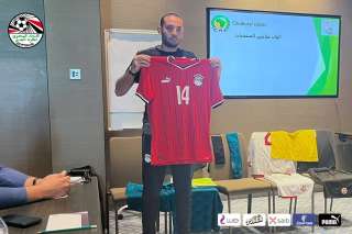 منتخب الناشئين يرتدي الزي الأحمر...