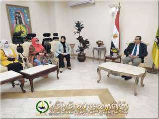 محافظ شمال سيناء يسلم المستحقين...