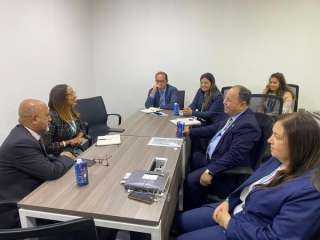 وزير المالية فى لقائه مع...