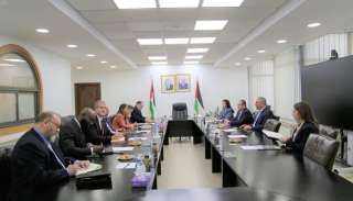 لقاء فلسطيني أمريكي في رام...