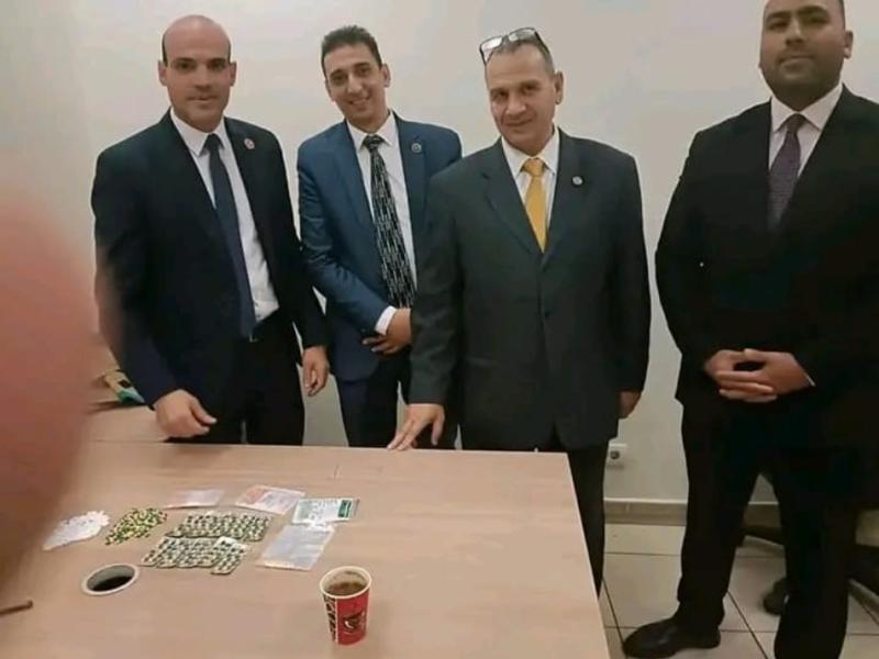 جمارك مطار القاهرة الدولي تضبط محاولة تهريب عدد من الأقراص المخدرة