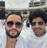 شاهد.. أحمد رزق يؤدي مناسك...