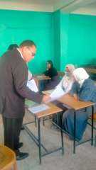 محافظ الشرقية يُشارك الطلاب والمعلمين...