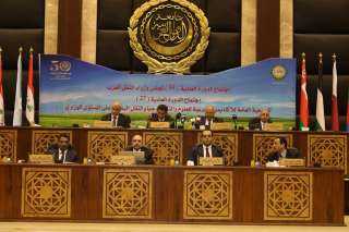 وزير النقل يشارك في اجتماع...