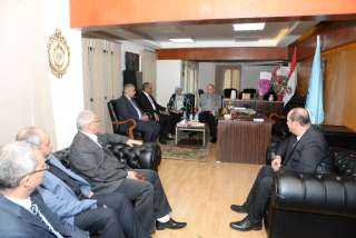 محافظ أسيوط يتفقد أعمال تطوير...