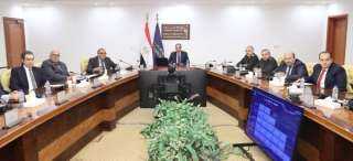 عمرو طلعت يرأس اجتماع المكتب...