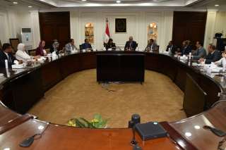 وزيرا الإسكان والسياحة يناقشان سبل...