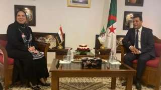 نيفين جامع تستعرض استراتيجية النهوض...
