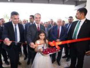 وزير الاتصالات يفتتح معرض تكنولوجيا...