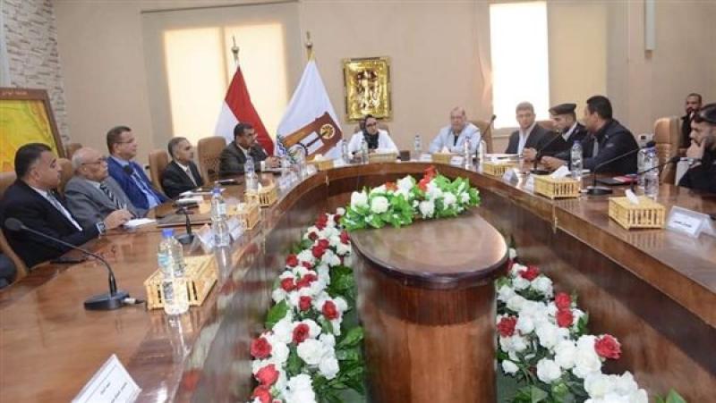 الوادي الجديد تنشئ مركز السيطرة الموحد للطوارئ