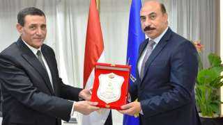محافظ أسوان يستقبل رئيس الجهاز...