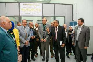 مركز التميز العلمى والتكنولوجى ”...