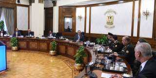 رئيس الوزراء يتابع موقف تنفيذ...