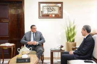 محافظ أسوان يعتمد لوحات تدقيق...