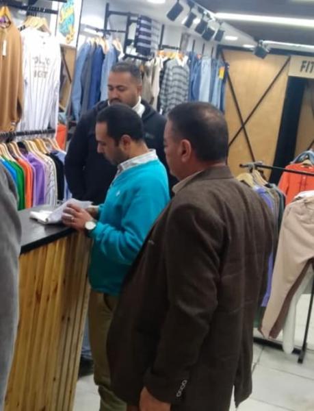 غلق وتشميع مراكز دروس خصوصية ومراجعة تراخيص المحال التجارية في حملة نفذتها الوحدة المحلية لمدينة بني سويف