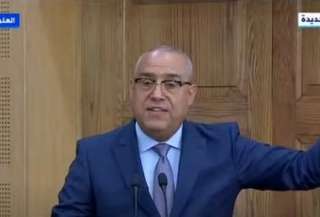 وزير الإسكان: عقدنا 63 عقد...