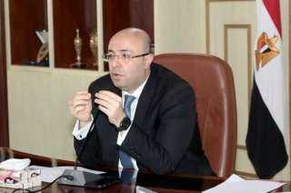 محافظ بنى سويف يناقش مع...