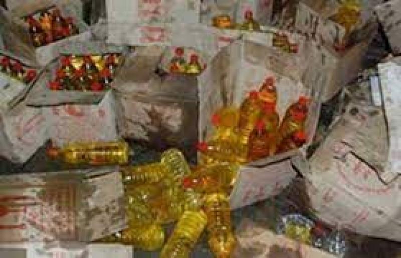 ضبط 125 طن زيت طعام منتهية الصلاحية بالغربية