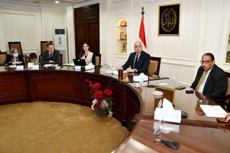 وزير الإسكان يلتقى بعثة البنك الدولى وبرنامج الأمم المتحدة للمستوطنات البشرية