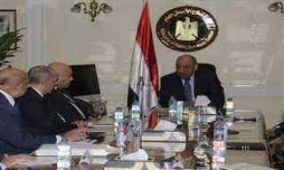 محمود عصمت يتابع موقف الشركات...