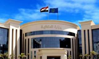 تحرير (437) مخالفة للمحلات التى...