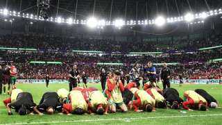 منتخب الساجدين.. صورة لاعبي المغرب...