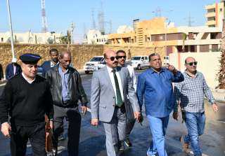 محافظ أسوان يتابع أعمال تطوير...