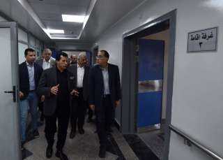 رئيس الوزراء يتفقد مشروع إنشاء...