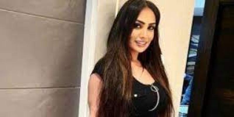 وفاة ملكة جمال لبنان السابقة زينة ترحينى