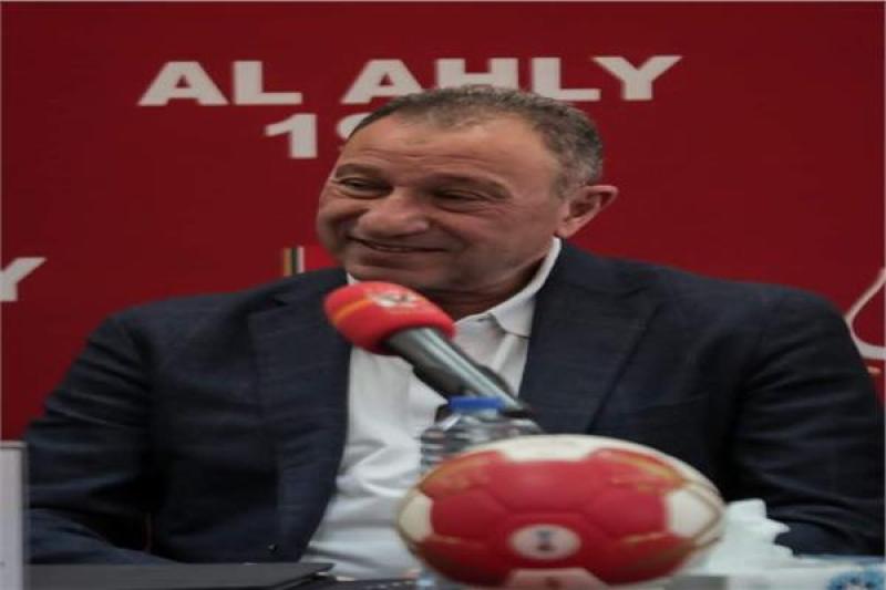 محمود الخطيب رئيس النادي الأهلي