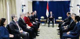 الرئيس السيسي يؤكد اعتزاز مصر...