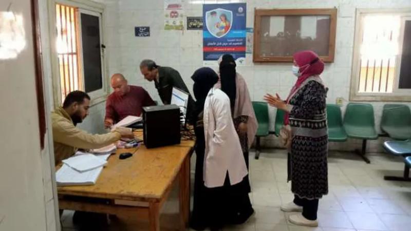 الحملة في قرية أبو مناع غرب في دشنا
