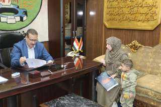 محافظ المنوفية يفحص شكاوى المواطنين...