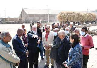 محافظ أسوان يعطى توجيهاته لتوريد...