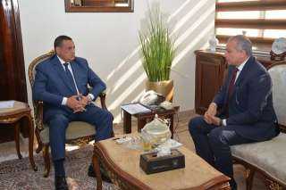 وزير التنمية المحلية يستقبل رئيس...