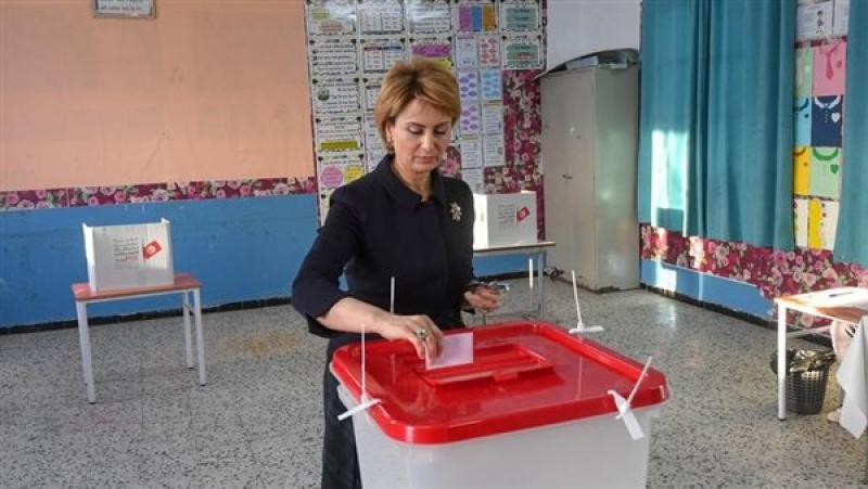 الهيئة العليا للانتخابات التونسية نسبة المشاركة تجاوزت الـ11%