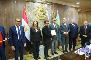 نائب وزير الاتصالات: الوزارة تسعى...