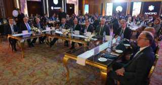طارق الملا: مشروع إنتاج السولار...