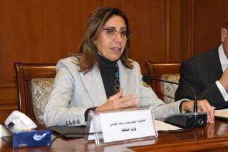 وزيرة الثقافة تستعرض جهود الوزارة...