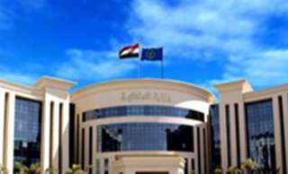 تحرير (435) مخالفة للمحلات التى...