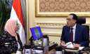 رئيس الوزراء يتابع مع وزيرة...